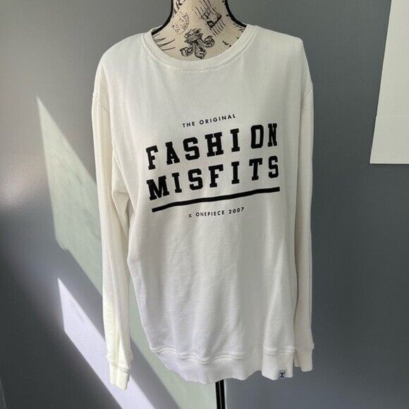 NWOT One Piece black and white Fashion misfits Crewneck long sleeve sweatshirt - Picture 1 of 12